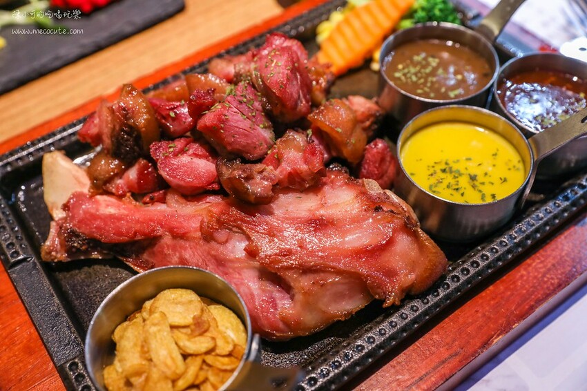 新北市三重區帶你去砍牛排！三重前三名有品質＋質感的牛排店推薦，N訪多次的美味推薦！菜刀在手，切牛排也很有趣