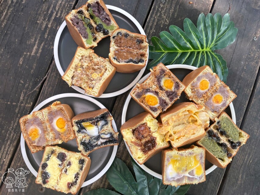 將近50種豐富口味的人氣車輪餅，必吃中秋超應景爆漿流沙口味，就連四季春與珍奶也都變成車輪餅啦！