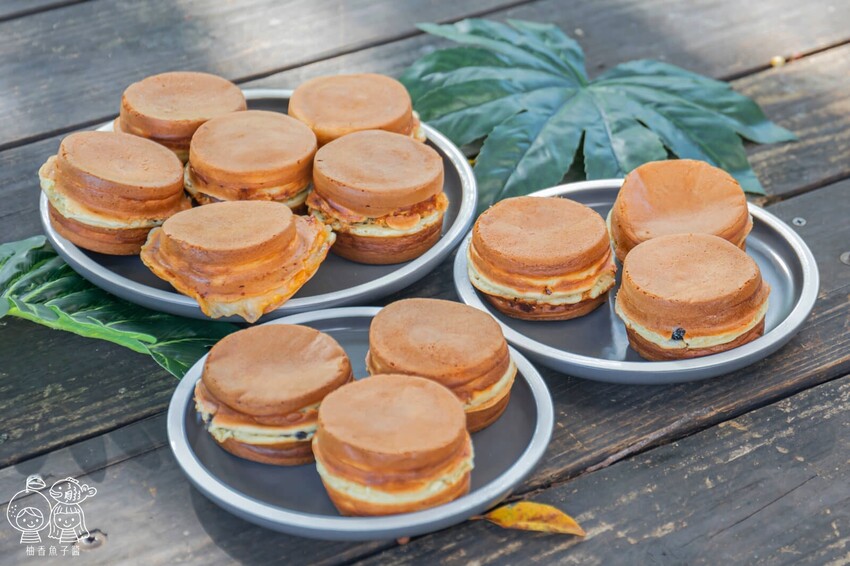 將近50種豐富口味的人氣車輪餅，必吃中秋超應景爆漿流沙口味，就連四季春與珍奶也都變成車輪餅啦！