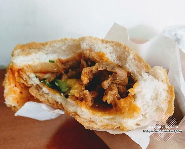 台北木柵-[BÁNH MÌ 越式法國麵包] 興隆路木新路口轉角，越南華僑第二代經營，經典越式麵包與冰牛奶咖啡，美味道地越南風情早午餐