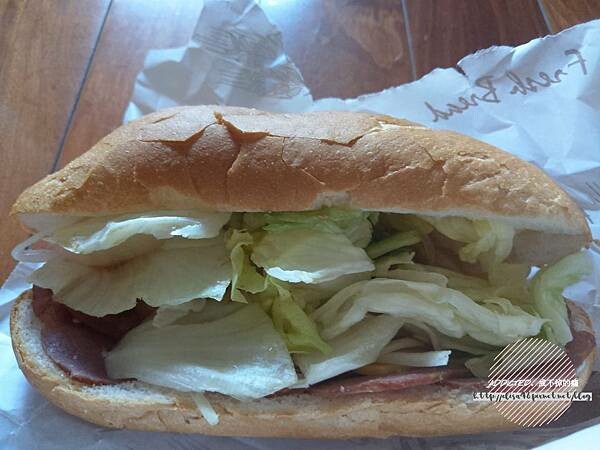 台北木柵-[BÁNH MÌ 越式法國麵包] 興隆路木新路口轉角，越南華僑第二代經營，經典越式麵包與冰牛奶咖啡，美味道地越南風情早午餐