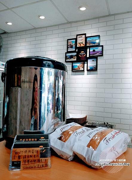 台北木柵-[BÁNH MÌ 越式法國麵包] 興隆路木新路口轉角，越南華僑第二代經營，經典越式麵包與冰牛奶咖啡，美味道地越南風情早午餐