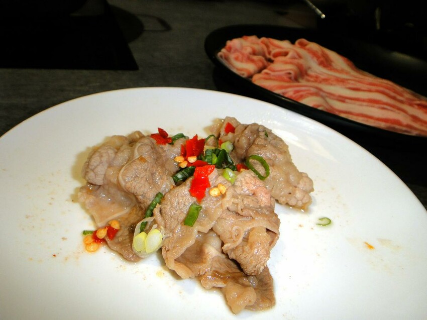 【美食】「汆鍋 上選鍋物 七張店」多款特色湯底火鍋、海陸火鍋套餐,新店火鍋推薦、捷運七張聚餐推薦 附菜單