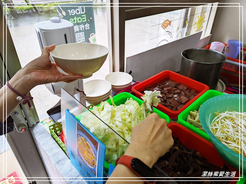 星吉旺蒙古鐵板燒-桃園/不只有鐵板燒!新鮮自製火龍果炒飯x手干麵~平價親切家庭蒙古烤肉餐廳 - 潔絲蜜愛生活