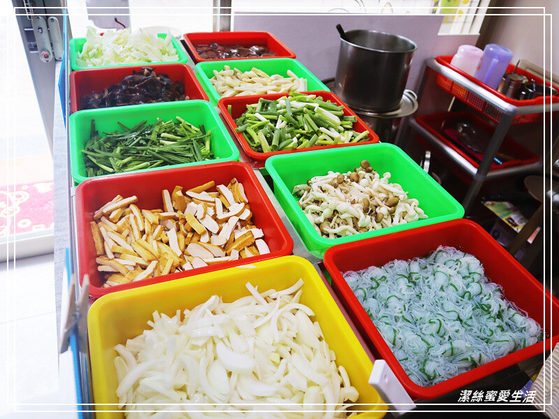 星吉旺蒙古鐵板燒-桃園/不只有鐵板燒!新鮮自製火龍果炒飯x手干麵~平價親切家庭蒙古烤肉餐廳 - 潔絲蜜愛生活