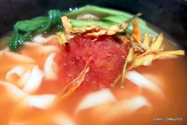「初麵_松江四平店 」(Shrimp tomato noodle, Braised beef on rice and fried chicken), Taipei, Taiwan, May 23, 2022.