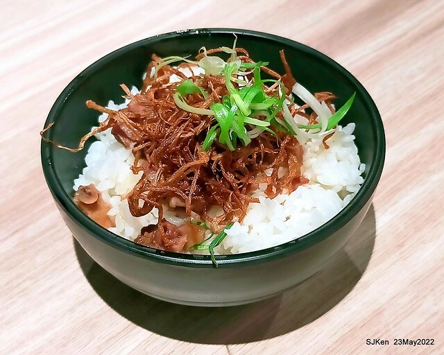 「初麵_松江四平店 」(Shrimp tomato noodle, Braised beef on rice and fried chicken), Taipei, Taiwan, May 23, 2022.