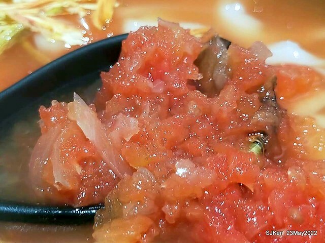 「初麵_松江四平店 」(Shrimp tomato noodle, Braised beef on rice and fried chicken), Taipei, Taiwan, May 23, 2022.