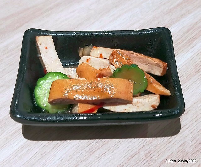 「初麵_松江四平店 」(Shrimp tomato noodle, Braised beef on rice and fried chicken), Taipei, Taiwan, May 23, 2022.