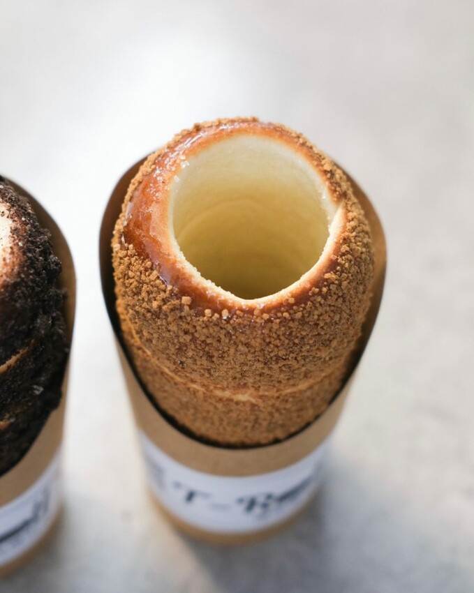 【台中美食】緹捲T-Roll|免出國就能吃到異國街邊小吃 ,來自道地捷克人製作的煙囪捲 ! - 肉依小姐吃什麼