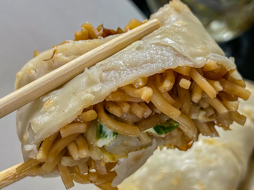 高雄美食 - 覓食古早味蛋餅專賣 x 必點日式炒麵蛋餅!