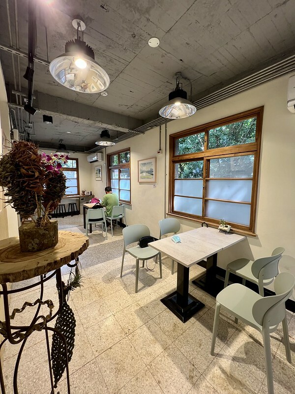 【台灣，桃園市，楊梅區】好窩有花，一間很有氛圍的小店。（楊梅咖啡館/楊梅故事園區）