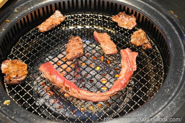 新竹美食|山上走走 日式無菜單燒肉專門店。浪漫夢幻海底世界享受頂級A5和牛/飯後甜品:金箔霜淇淋