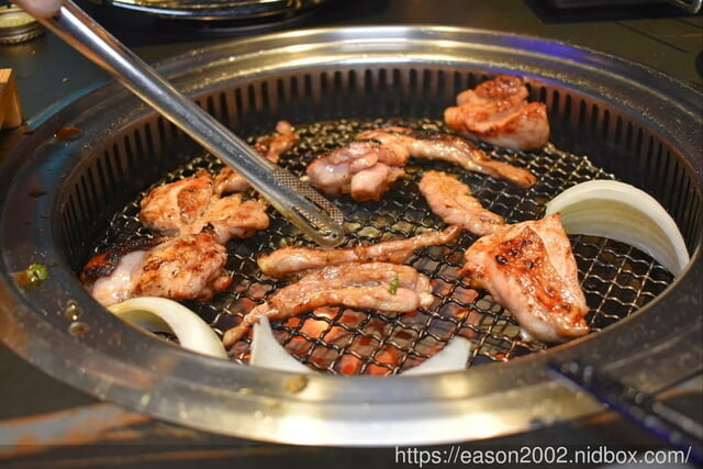 新竹美食|山上走走 日式無菜單燒肉專門店。浪漫夢幻海底世界享受頂級A5和牛/飯後甜品:金箔霜淇淋