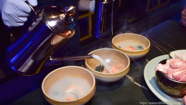 新竹美食|山上走走 日式無菜單燒肉專門店。浪漫夢幻海底世界享受頂級A5和牛/飯後甜品:金箔霜淇淋