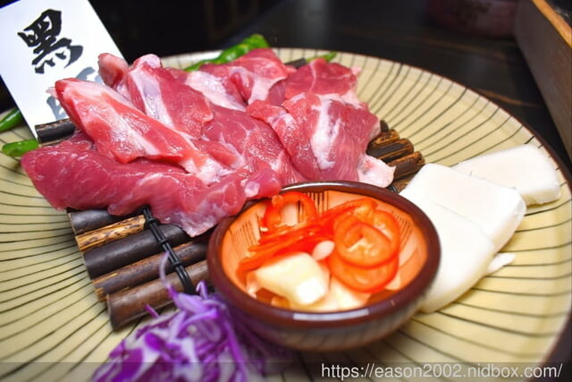 新竹美食|山上走走 日式無菜單燒肉專門店。浪漫夢幻海底世界享受頂級A5和牛/飯後甜品:金箔霜淇淋