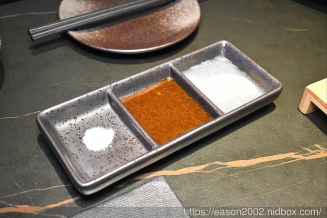 新竹美食|山上走走 日式無菜單燒肉專門店。浪漫夢幻海底世界享受頂級A5和牛/飯後甜品:金箔霜淇淋