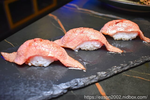 新竹美食|山上走走 日式無菜單燒肉專門店。浪漫夢幻海底世界享受頂級A5和牛/飯後甜品:金箔霜淇淋