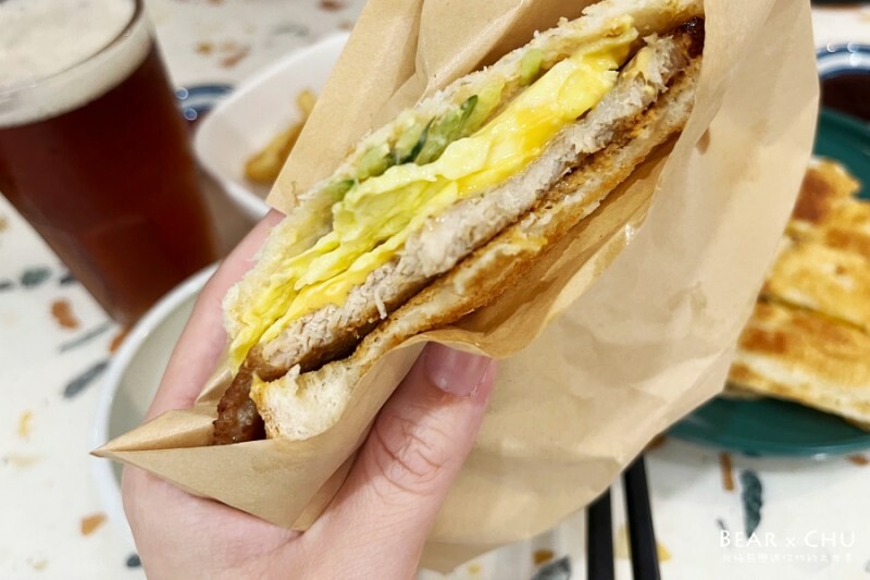 台北市萬華區台北萬華龍山寺文青風早餐推薦|穗月朝食・手工脆皮蛋餅、湯種肉蛋花生醬吐司