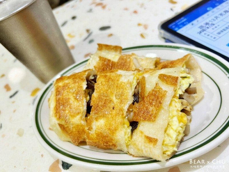 台北市萬華區台北萬華龍山寺文青風早餐推薦|穗月朝食・手工脆皮蛋餅、湯種肉蛋花生醬吐司