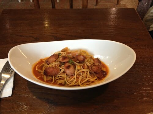 台電大樓｜行運冰室，台大附近的港式茶餐廳，喝奶茶、吃香港風甜點，開心的午後下午茶時光。 2022-06-26