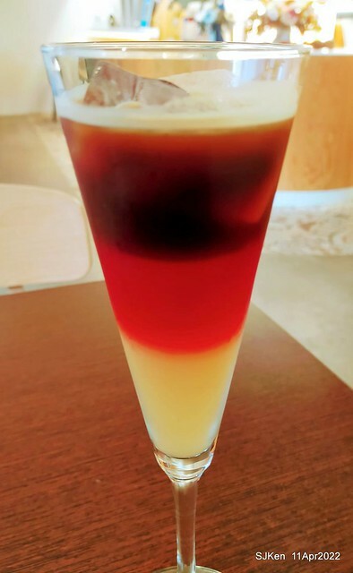 「成真咖啡西門店」(Come True Coffee Xinmeng branch store), Taipei, Taiwan, SJKen, Apr 11, 2022.