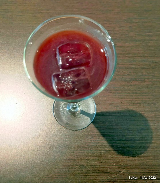 「成真咖啡西門店」(Come True Coffee Xinmeng branch store), Taipei, Taiwan, SJKen, Apr 11, 2022.