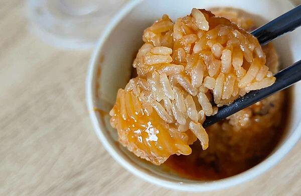 【南機場美食】曉迪筒仔米糕｜超便宜又美味的銅板小吃店！必吃滷肉飯