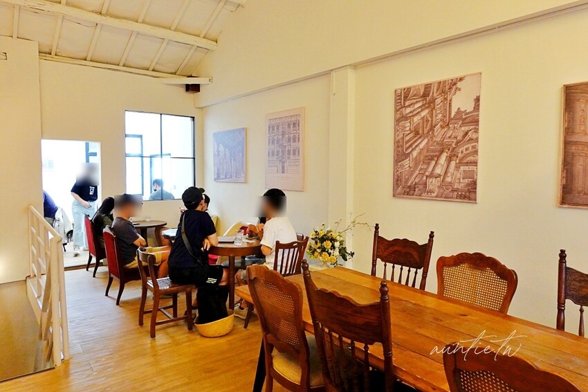 【台中】西區｜嵨峝 voute，秒到法國沙龍茶館，檸檬糖霜肉桂捲，優雅歐系咖啡廳推薦