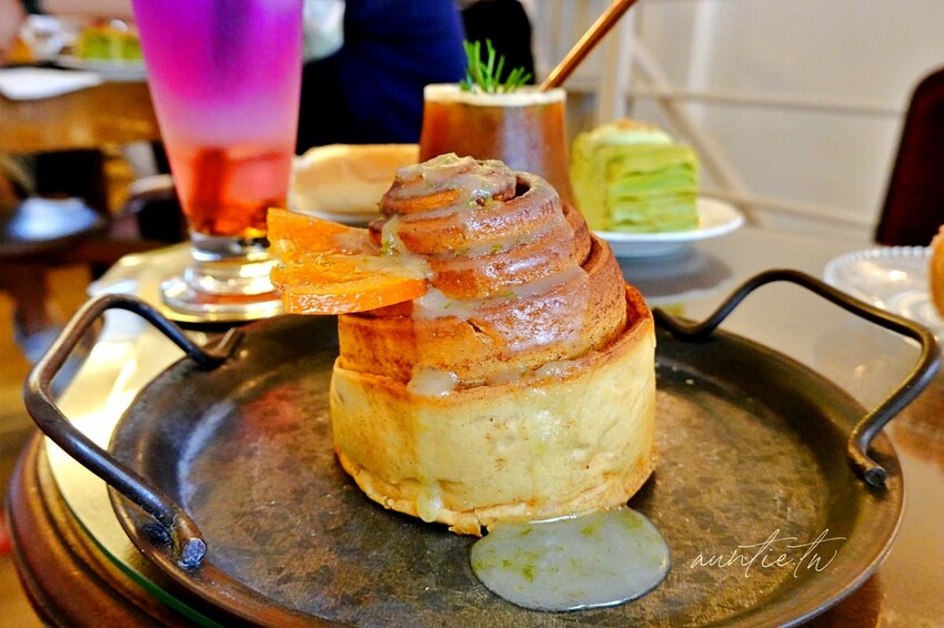 【台中】西區｜嵨峝 voute，秒到法國沙龍茶館，檸檬糖霜肉桂捲，優雅歐系咖啡廳推薦