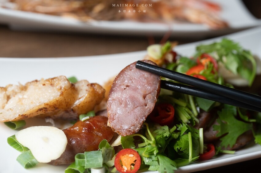 台北美食｜嗆司台式串燒～台式串燒也可以很有儀式感！被串燒耽誤的酒吧調酒款式爆多！桌桌必點鹽烤吳郭魚、