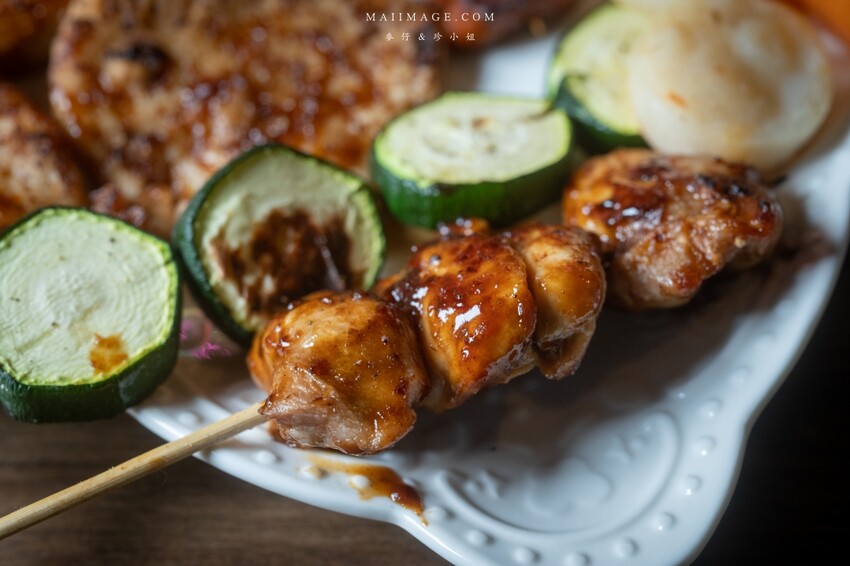 台北美食｜嗆司台式串燒～台式串燒也可以很有儀式感！被串燒耽誤的酒吧調酒款式爆多！桌桌必點鹽烤吳郭魚、