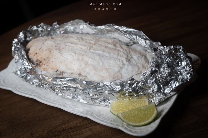 台北美食｜嗆司台式串燒～台式串燒也可以很有儀式感！被串燒耽誤的酒吧調酒款式爆多！桌桌必點鹽烤吳郭魚、