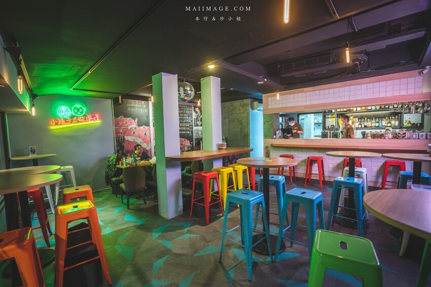 台北美食｜嗆司台式串燒～台式串燒也可以很有儀式感！被串燒耽誤的酒吧調酒款式爆多！桌桌必點鹽烤吳郭魚、