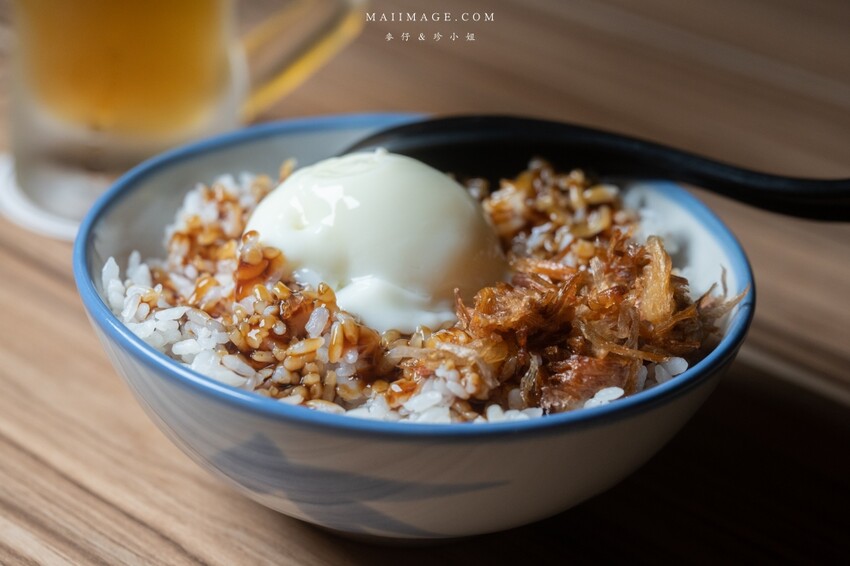 台北美食｜嗆司台式串燒～台式串燒也可以很有儀式感！被串燒耽誤的酒吧調酒款式爆多！桌桌必點鹽烤吳郭魚、