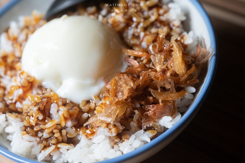 台北美食｜嗆司台式串燒～台式串燒也可以很有儀式感！被串燒耽誤的酒吧調酒款式爆多！桌桌必點鹽烤吳郭魚、