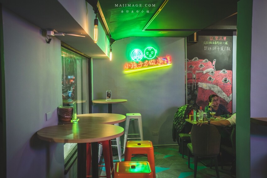 台北美食｜嗆司台式串燒～台式串燒也可以很有儀式感！被串燒耽誤的酒吧調酒款式爆多！桌桌必點鹽烤吳郭魚、