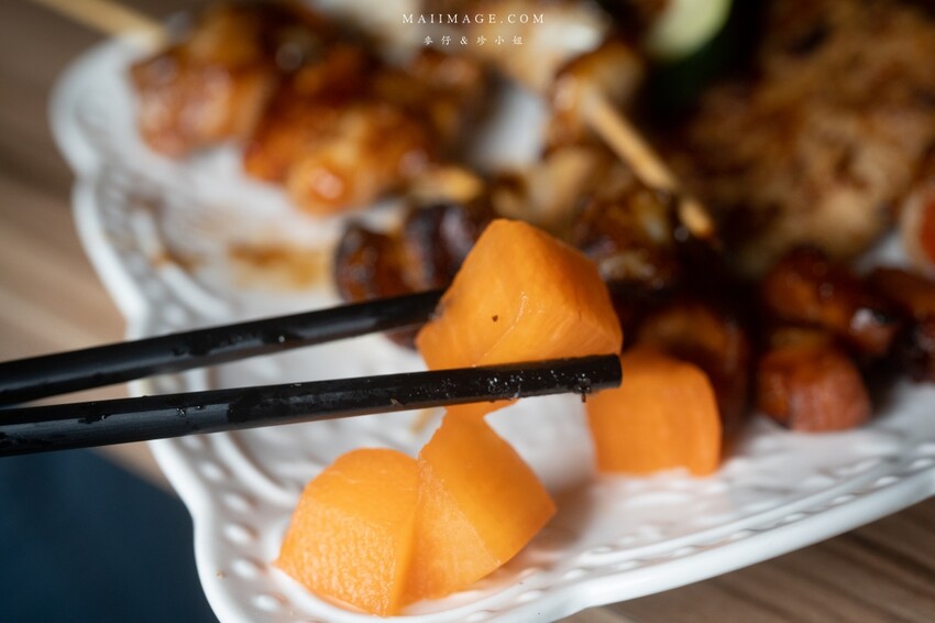 台北美食｜嗆司台式串燒～台式串燒也可以很有儀式感！被串燒耽誤的酒吧調酒款式爆多！桌桌必點鹽烤吳郭魚、