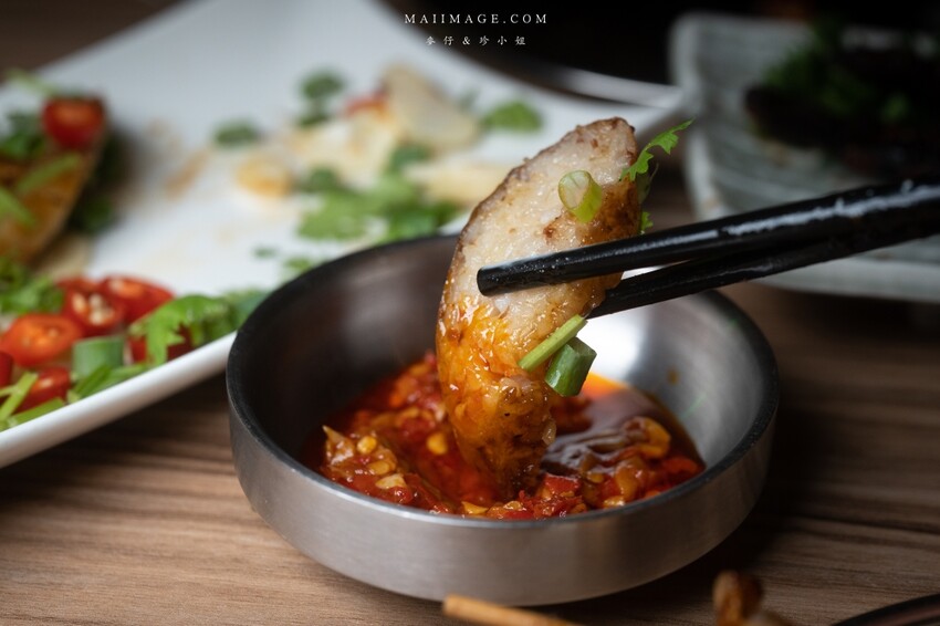 台北美食｜嗆司台式串燒～台式串燒也可以很有儀式感！被串燒耽誤的酒吧調酒款式爆多！桌桌必點鹽烤吳郭魚、