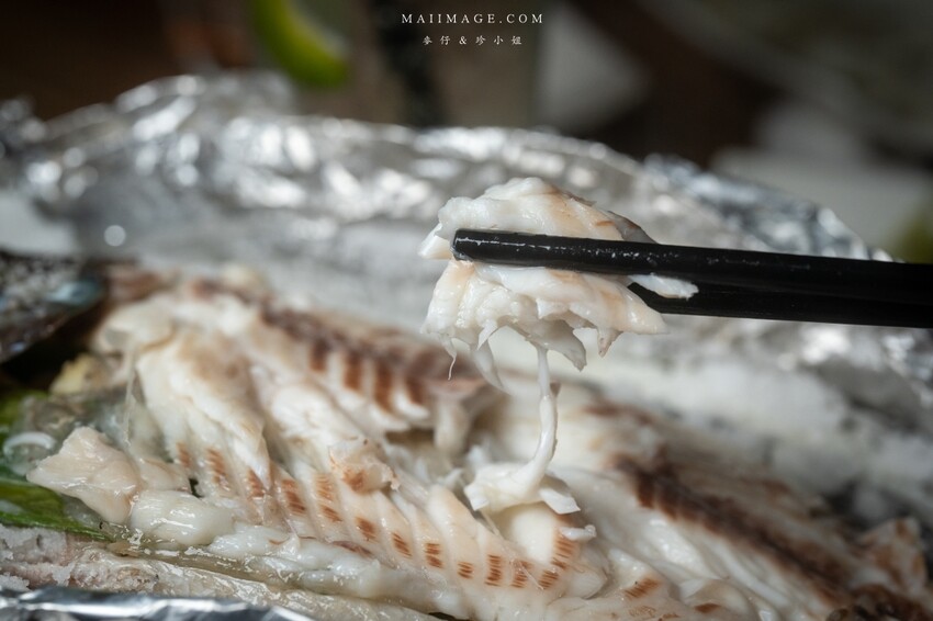 台北美食｜嗆司台式串燒～台式串燒也可以很有儀式感！被串燒耽誤的酒吧調酒款式爆多！桌桌必點鹽烤吳郭魚、