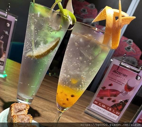 【東區】嗆司酒場~好台!好吃!好回憶!台日式混搭酒吧，客製調酒，台式熱炒、日式串燒，隨你點絕不踩雷!年輕人的創意BAR，也是復古風的歡聚好點推薦!