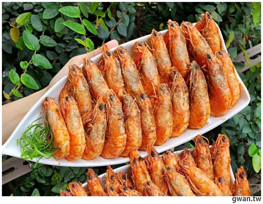 全台最不務正業飲料店賣胡椒蝦，每隻10元爽吃胡椒蝦！