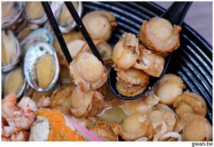 被飲料耽誤的海鮮鍋燒！台南浮誇意麵始祖來台中啦~