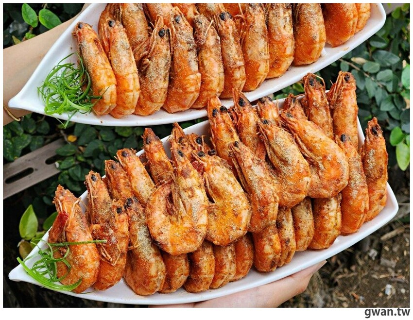 全台最不務正業飲料店賣胡椒蝦，每隻10元爽吃胡椒蝦！