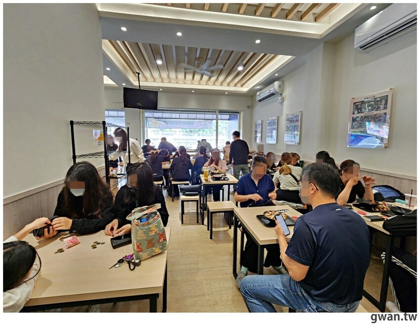 全台最不務正業飲料店賣胡椒蝦，每隻10元爽吃胡椒蝦！