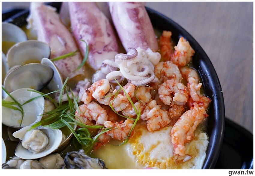 被飲料耽誤的海鮮鍋燒！台南浮誇意麵始祖來台中啦~