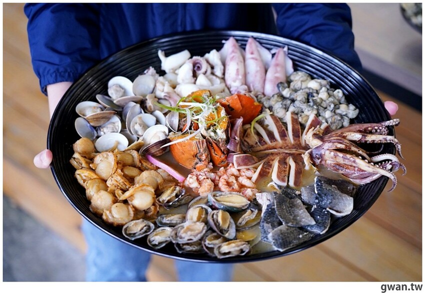 被飲料耽誤的海鮮鍋燒！台南浮誇意麵始祖來台中啦~
