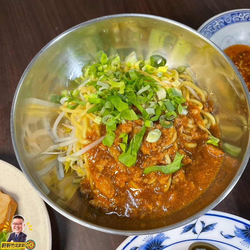 銅板價客家美食.餛飩米粉.乾麵.新埔煙腸