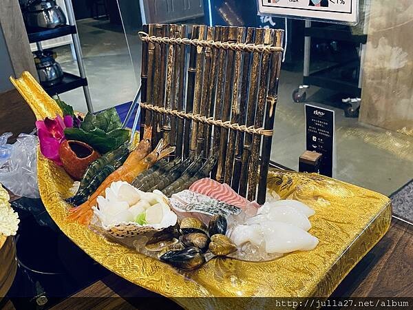 20221006_041531684_iOS