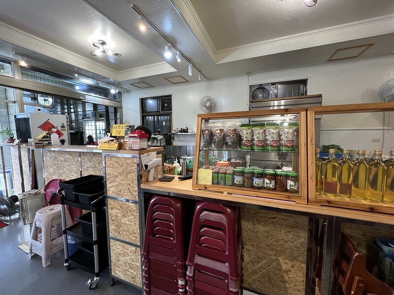 【台灣，嘉義縣，阿里山】在地的好滋味，街角永富苦茶油雞(允裕餐飲)。（阿里山美食/樂野部落美食A